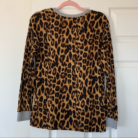 Crescent Drive Leopard Long Sleeve Knit Loungewear Top Size Extra Small - Picture 4 of 5